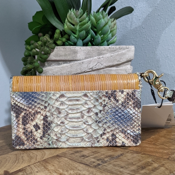 🤎SOLD💙NWT Brahmin Debra Tan Seabrook wristlet - Picture 2 of 9